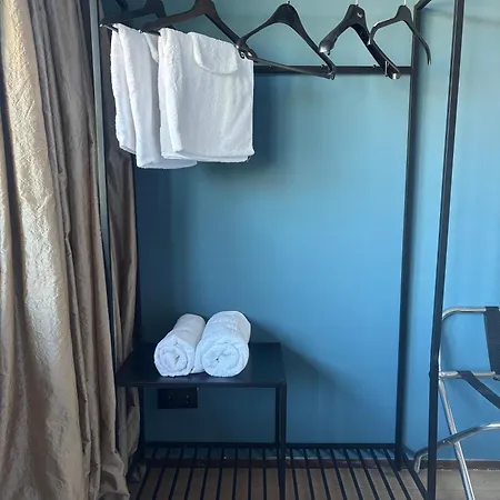 Near Amsterdam And Airport, 90m2, Privacy!