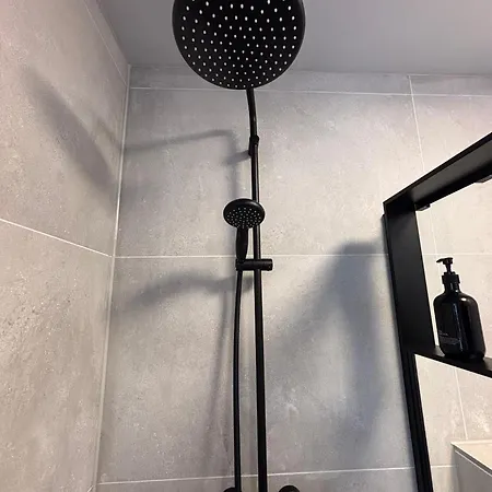 Апартаменты Near Amsterdam And Airport, 90m2, Privacy! Хоофддорп